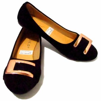 Binev Sepatu Slip On Wanita Develop 002 - Black  