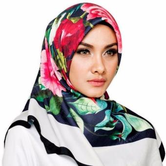 Hijabstore - Moshaict By Itang Yunasz AL 011 - Hitam Motif Bunga  