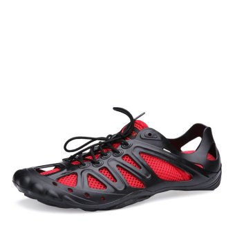 Socone Mena €˜s Aqua Sepatu Sandal Air Pantai (Hitam/Merah)  