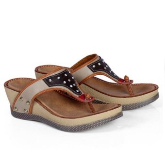 Spiccato Sandal Wedges Wanita 2304- Coklat  