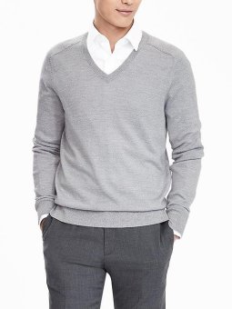 Sweater rajut V neck polos Vleur / Pria Okechuku (Grey)  