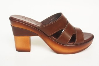 Ully Vega - Slip in Block Heels Sandals - Brown  
