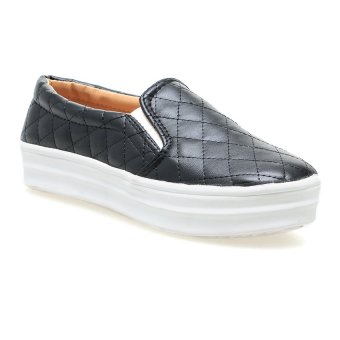 Zada Slip On Quilted - Hitam  