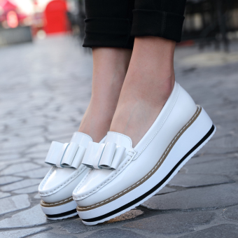 ZNPNXN Women's Fashion Closed-Toe Wedges Leather Shoes (White)  