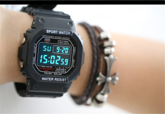 Yika Men 30M Waterproof Wrist Watch (Black)  
