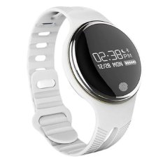 E07 Smart Watch Bluetooth 4.0 IP67 Water Resistance Smart Watch For Android And iOS(White) - Intl