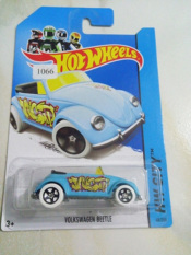 Hot Wheels - Volkswagen Beetle Blue (4)