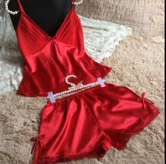 Perfect Baju Tidur Baju Santai Wanita V-Neck Rayon Lingerine Top dan Celana Pendek - Merah