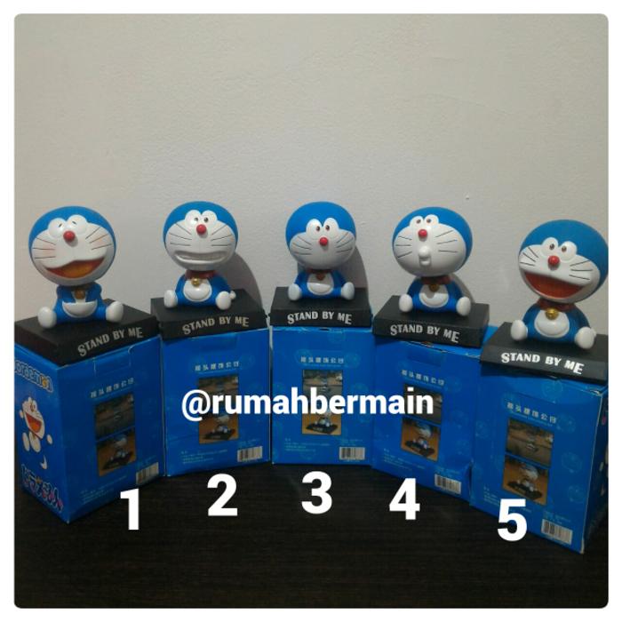 Hiasan Aksesoris Pajangan Mobil (Doraemon ~ Nobita) Boneka Goyang Per