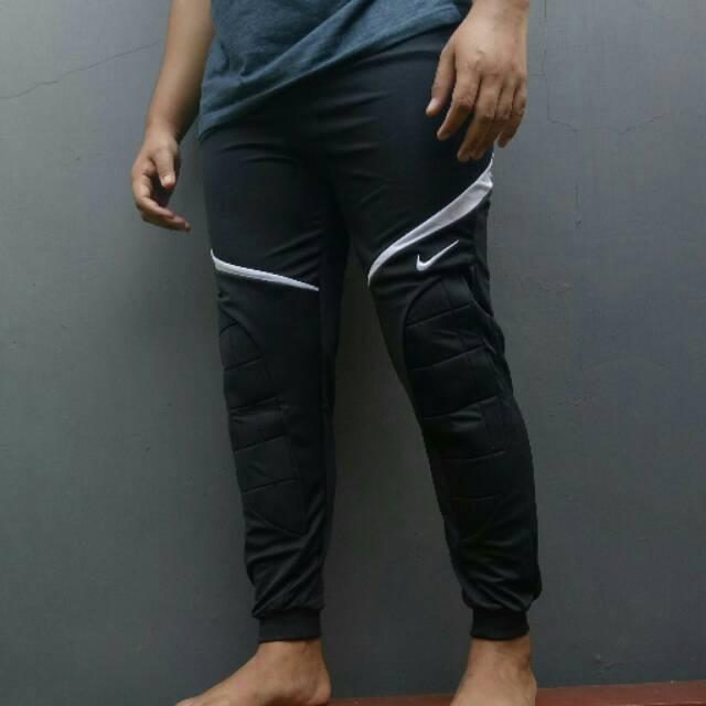 Celana Panjang Kiper Nike 001