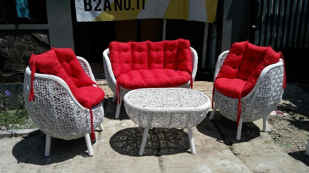 Set teras brekeley rotan sintetis Semarang