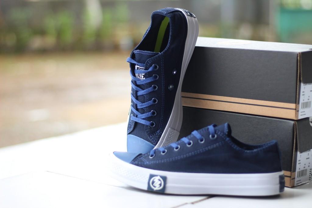 Sepatu sneakers converse chuck taylor dragon navy/sepatu converse allstar/sepatu kets/sepatu wanita