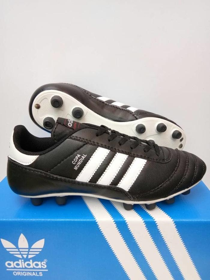 sepatu bola adidas copa mundial bahan kulit asli/sepatu soccer
