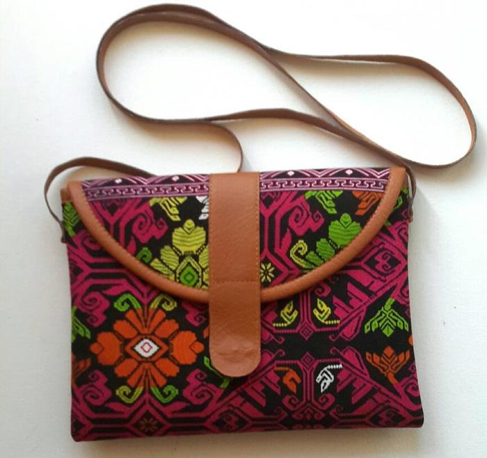Tas Bali Endek Sling Bag