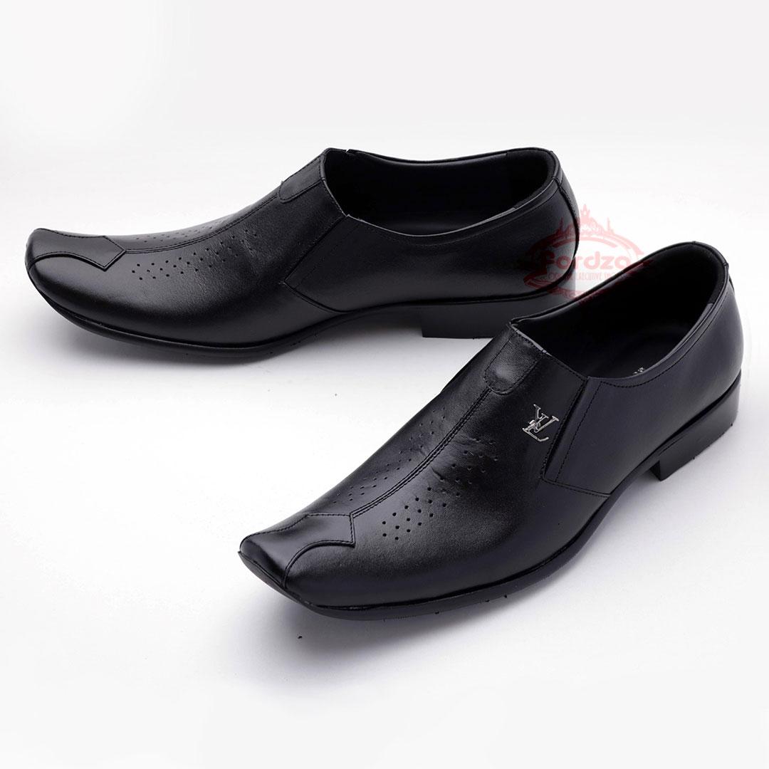 Sepatu Pantofel Pria Kulit Asli Model Formal Untuk Kerja Kantor 9013 HT