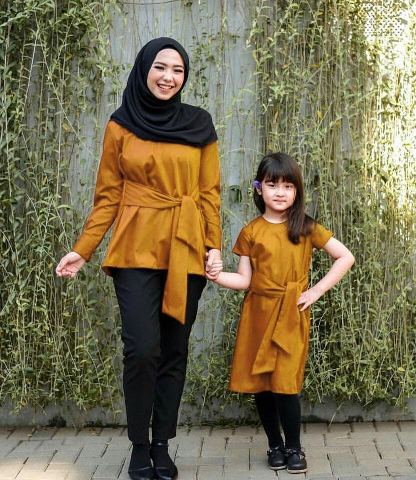 J&C Couple Mom & Kid Marbelle Kubus / Baju Kembar / Baju Couple Mom & Kids / Baju Kembar Ibu dan Anak / Baju Ibu Anak / Atasan Muslim Ibu dan Anak / Blouse Baloteli Ibu dan Anak / Tunik Muslim Ibu dan Anak
