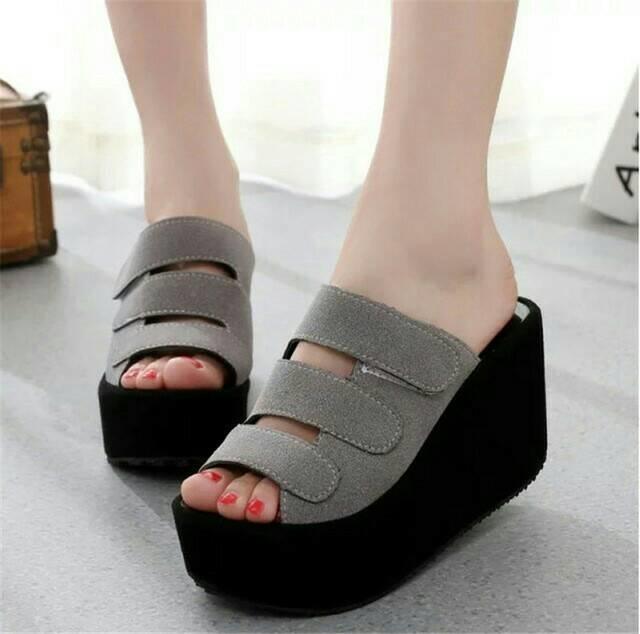 WEDGES MURAH ABU VR1 / wedges / wedges murah / sepatu boots / sandal flat / sepatu sneakers / sandal keren / wedges unik / sepatu wanita / sandal wanita / sepatu sandal / sepatu berkualitas