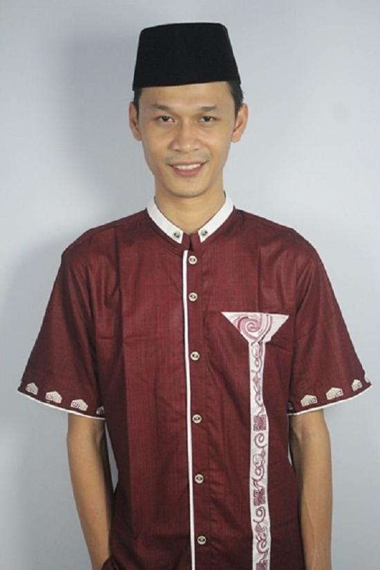 Baju koko pria bordir casual kode AD114 Merah - Baju koko muslim pria terbaru / Baju koko muslim pria termurah / Baju koko muslim pria berkualitas / Baju koko muslim pria trendy / baju casual / kemeja pria / baju koko lebaran / baju koko keren