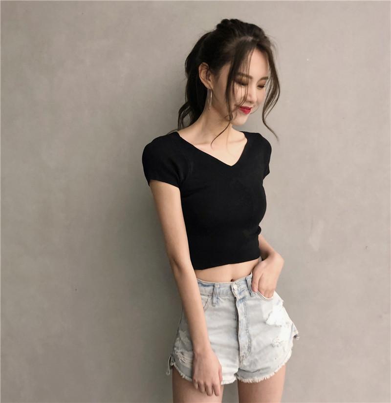 Baju Dalaman Korea Fashion Style Rajutan Slim Kaos Di Atas Pusar (Hitam)