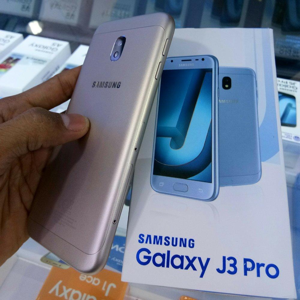 Samsung Galaxy J3 Pro Smartphone Gold