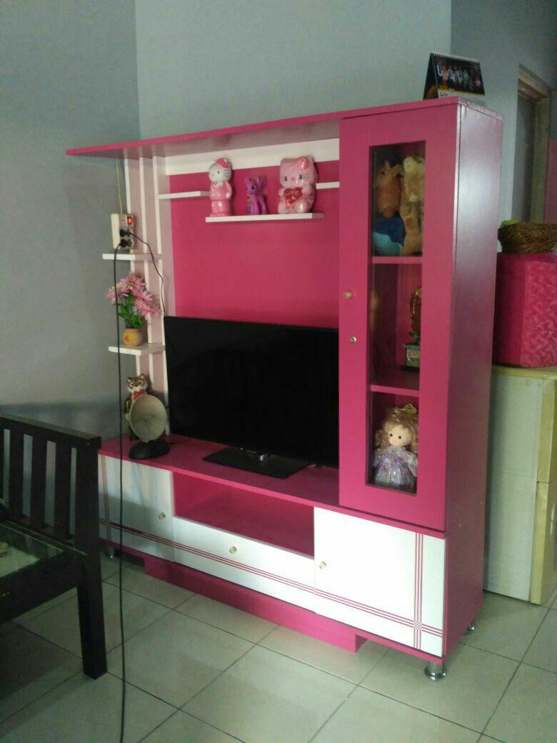 Lemari Meja TV Minimalis