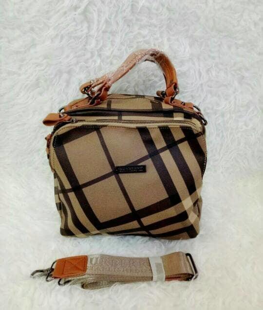 Tas Burberry ayu tingting 3 in 1 - 18HP1Q