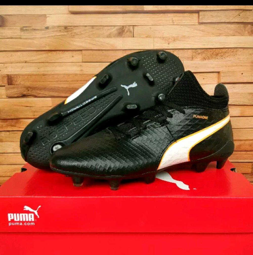 Sepatu Bola Puma Evo Speed