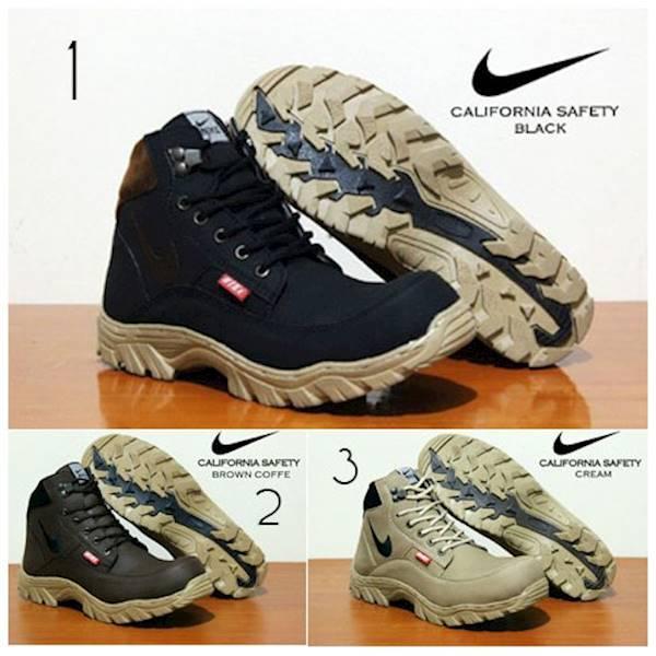 Promo Termurah Sepatu Boots Pria / Sepatu Boots Safety / Sepatu Gunung #Nike #Kickers Gratis Ongkir