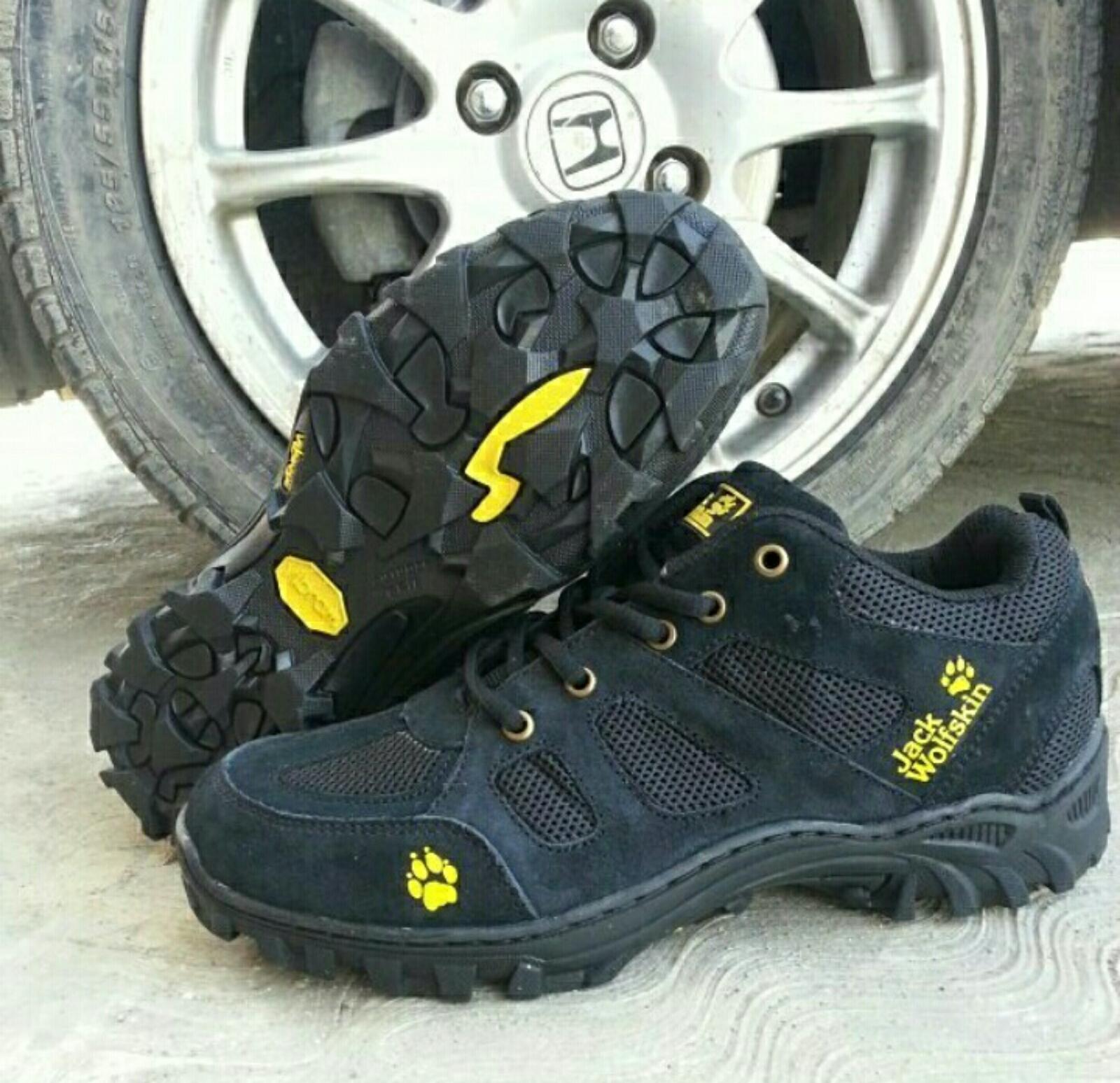 Harga Sepatu  Gunung Outdoor Waterproof  Tracking Hikking 