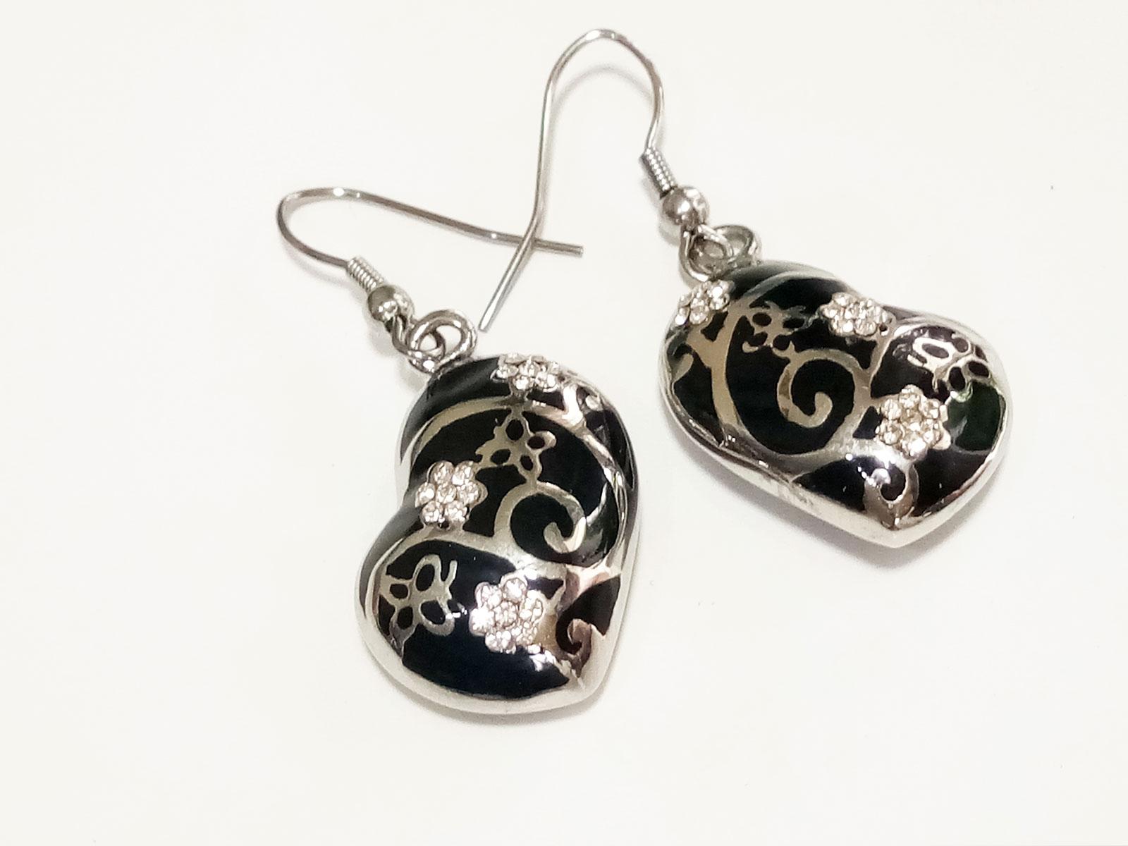 VeE Anting Wanita Titanium batu Giok Hitam Love Kristal Swarovski - Terapi Kesehatan