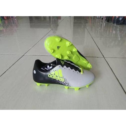 SEPATU BOLA ANAK ADIDAS KUALITAS GRA ORI AWET DAN NYAMAN - EWTQEG