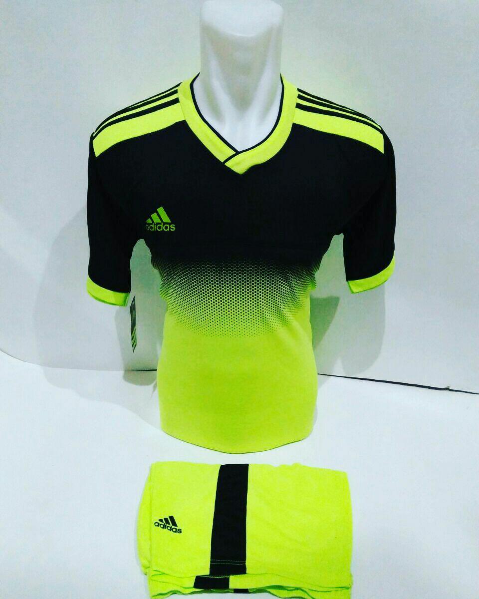 Baju Olahraga Jersey Bola Kaos Setelan Futsal / Volly Adidas