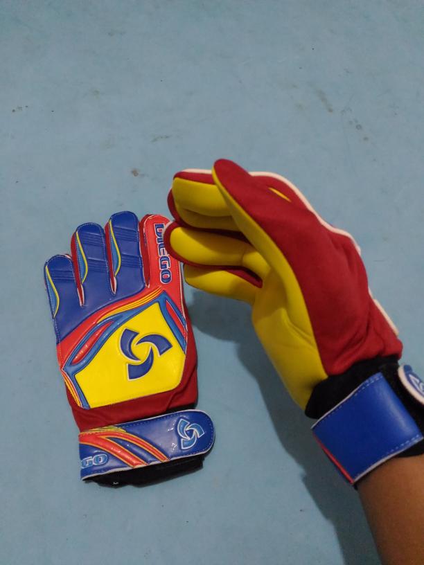 OBRAL.. Sarung Tangan Kiper DIEGO ORIGINAL non tulang