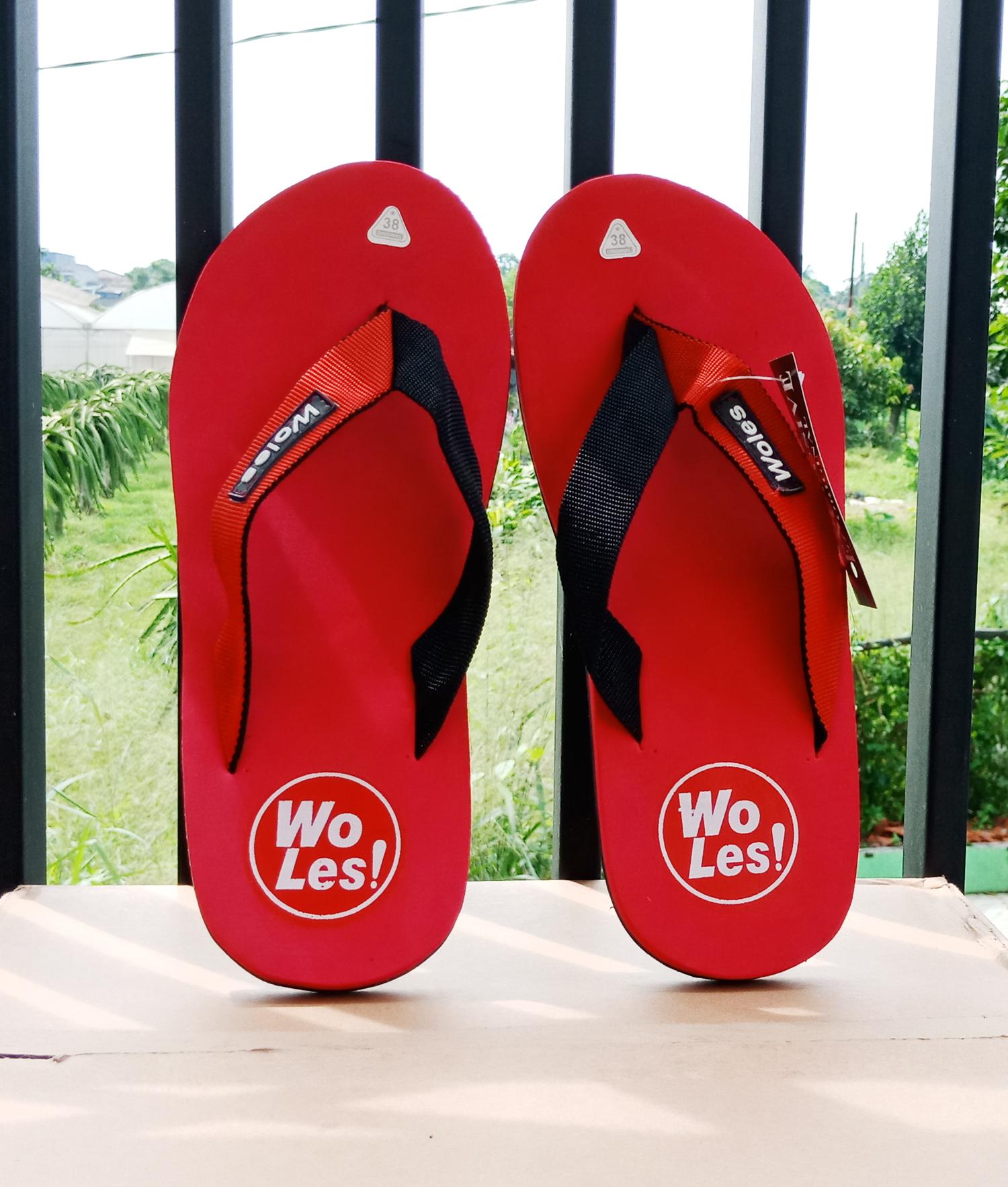 Sandal Woles Exlusive Original Bawahan Hitam Alas Merah (Sendal Woles Spon Trendy)