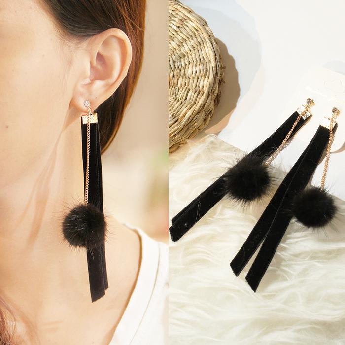 Anting South n Ribbon Pompom Long Pendant Earrings DES847