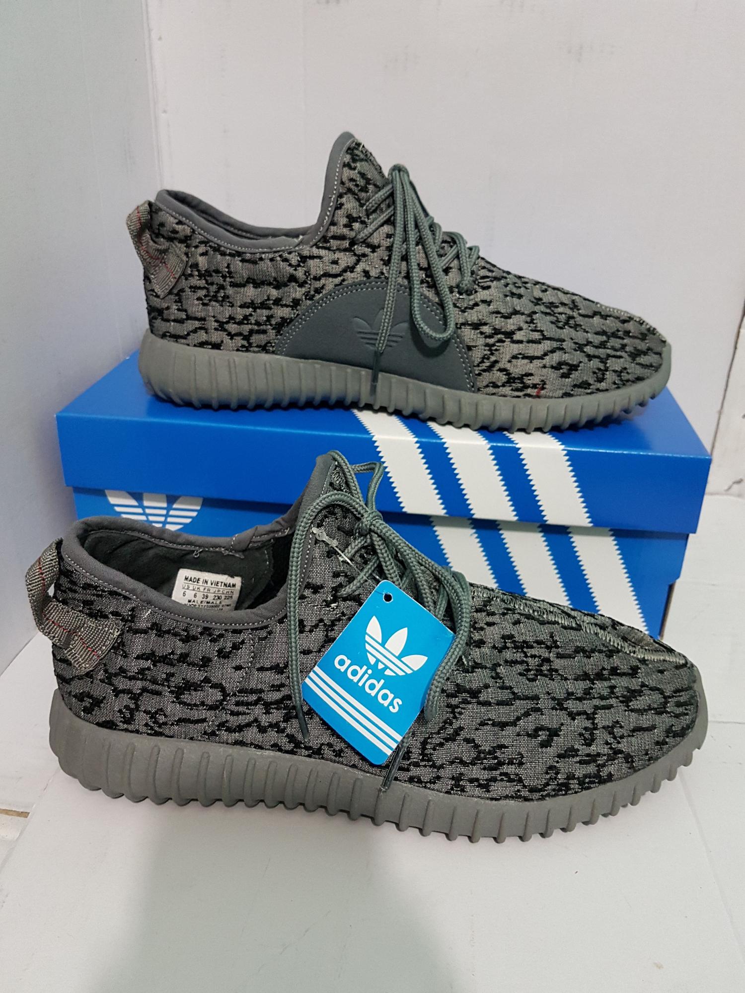 Sepatu adidas yeezy import Quality