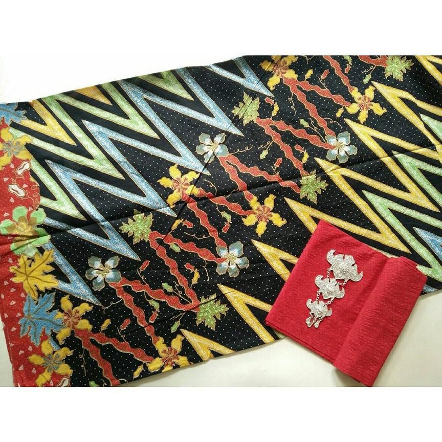 Kain Batik Solo Motif Zig-Zag Berwarna