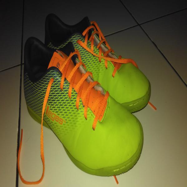 Sepatu Futsal League Original Series Legas Attacanti LA hijau stabilo