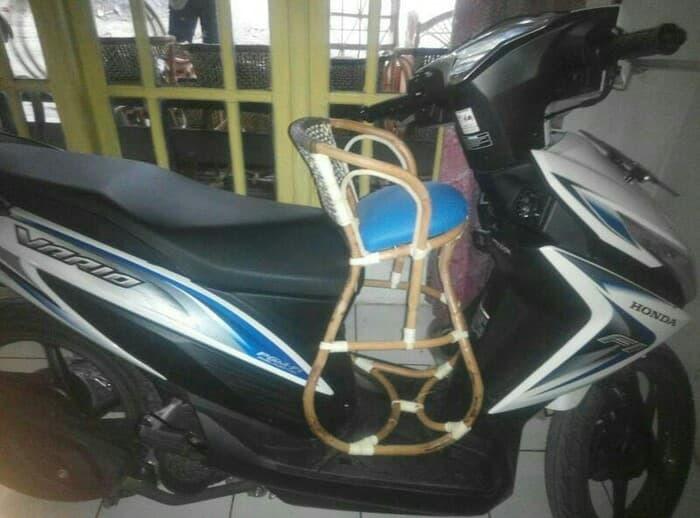 Boncengan Motor Matic / Boncengan Rotan / Boncengan Anak - qiGWS1