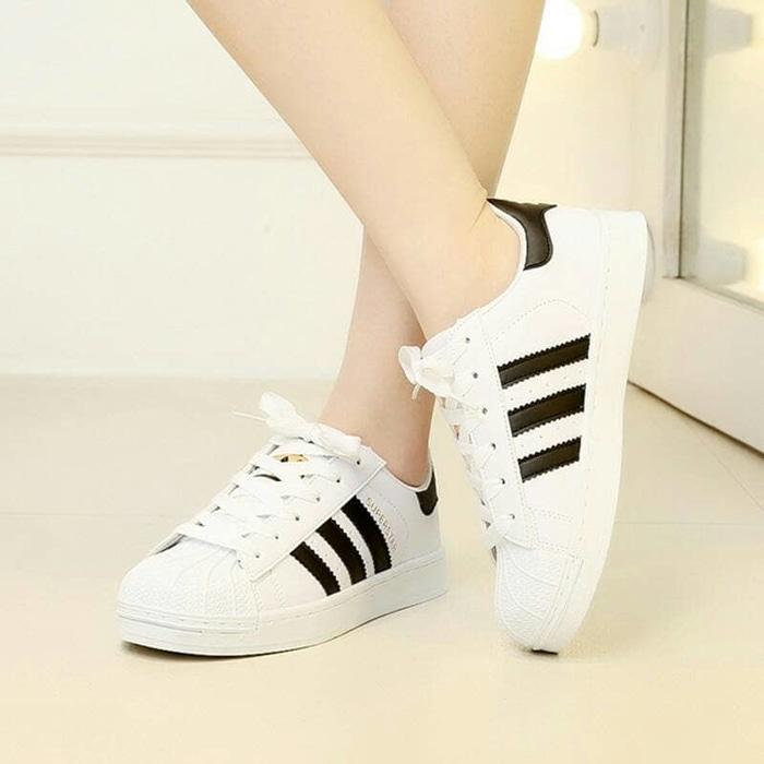 SEPATU KETS / SNEAKERS A.D.I.D.A.S YZ42 / sepatu / sepatu murah / sandal / sandal flat / sepatu sneakers / sandal keren / high heels unik / sepatu wanita / sandal wanita / sepatu sandal / sepatu berkualitas
