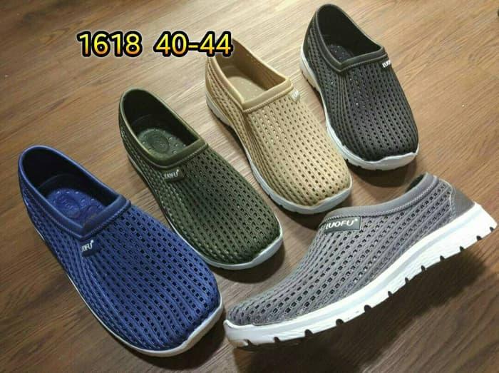 Sepatu wanita sneakers/Sepatu wanita flat/Sepatu wanita wedges/Sepatu wanita heels/Sepatu wanita murah/Sepatu wanita kickers/Sepatu wanita import jelly shoes kets pria sepatu slip on luofu casual import 40-44 1618