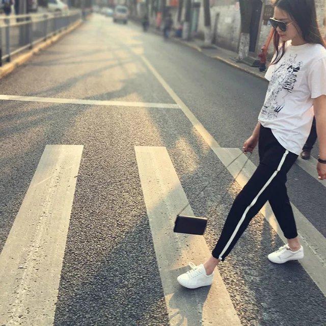 Scuba Pants List - Celana Stripe List Side Stripe Pants - Celana Panjang Wanita Celana Fashion Terbaru Wanita Hits Celana Kekinian Wanita Modern Scuba Pants / Celana Training / Celana Panjang Wanita