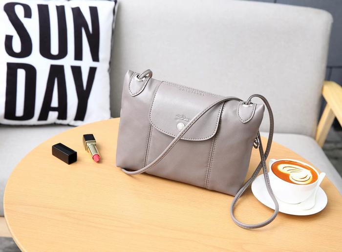 TAS WANITA BRANDED IMPORT LONGCHAMP LE PLIAGE CROSSBODY CL226 MURAH
