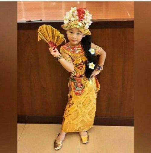 Baju Adat Bali Penari untuk anak perempuan