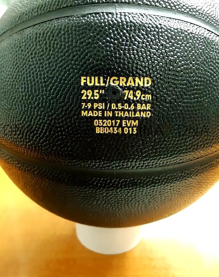 PROMO Bola Basket Nike VERSA TACK Black Gold - ORIGINAL Limited Edition TERLARIS