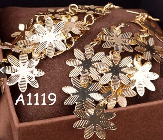 Anting Korea (Gelang Kalung Cincin Perhiasan Set Xuping)