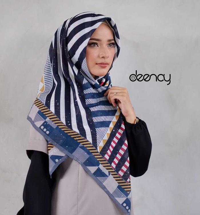 HIJAB PRINTED / KERUDUNG SEGI EMPAT BY DEENAY/ VOAL PRINTED SCARF - Hijab Kekinian - Hijabers - Hijab Produk - Produk Best Quality - Fashion Wanita