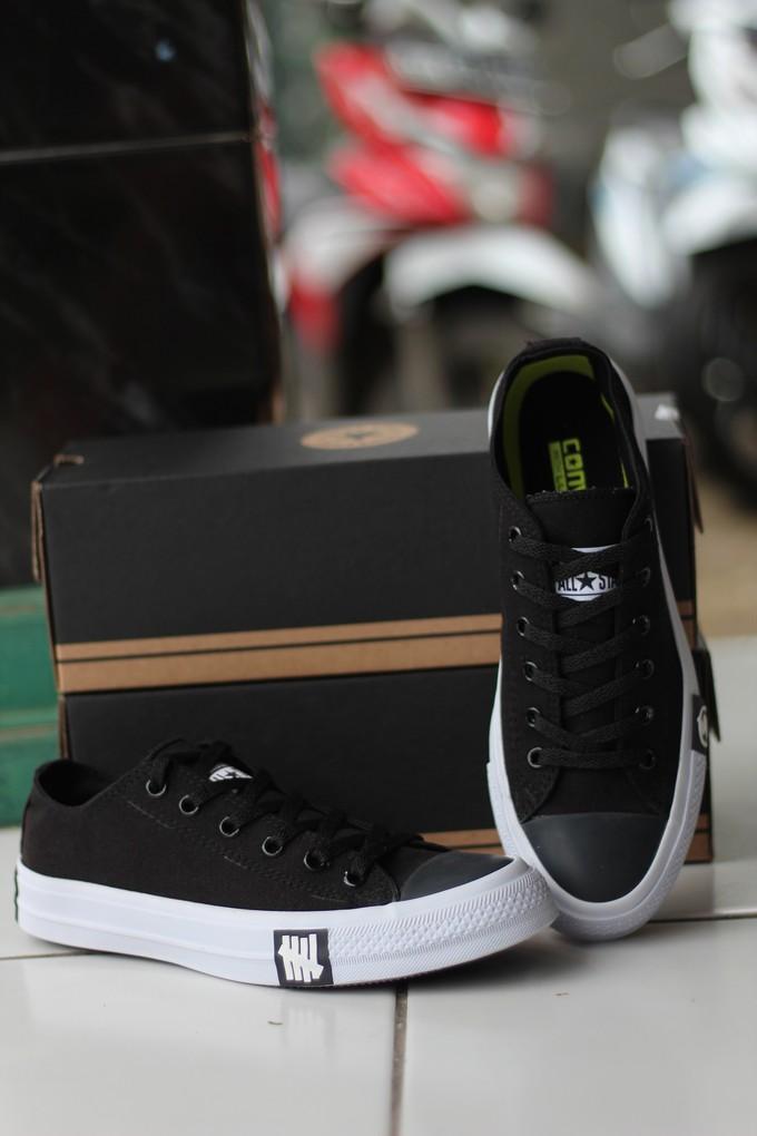 Sepatu sneakers converse chuck taylor dragon hitam/sepatu converse allstar/sepatu kets/sepatu wanita