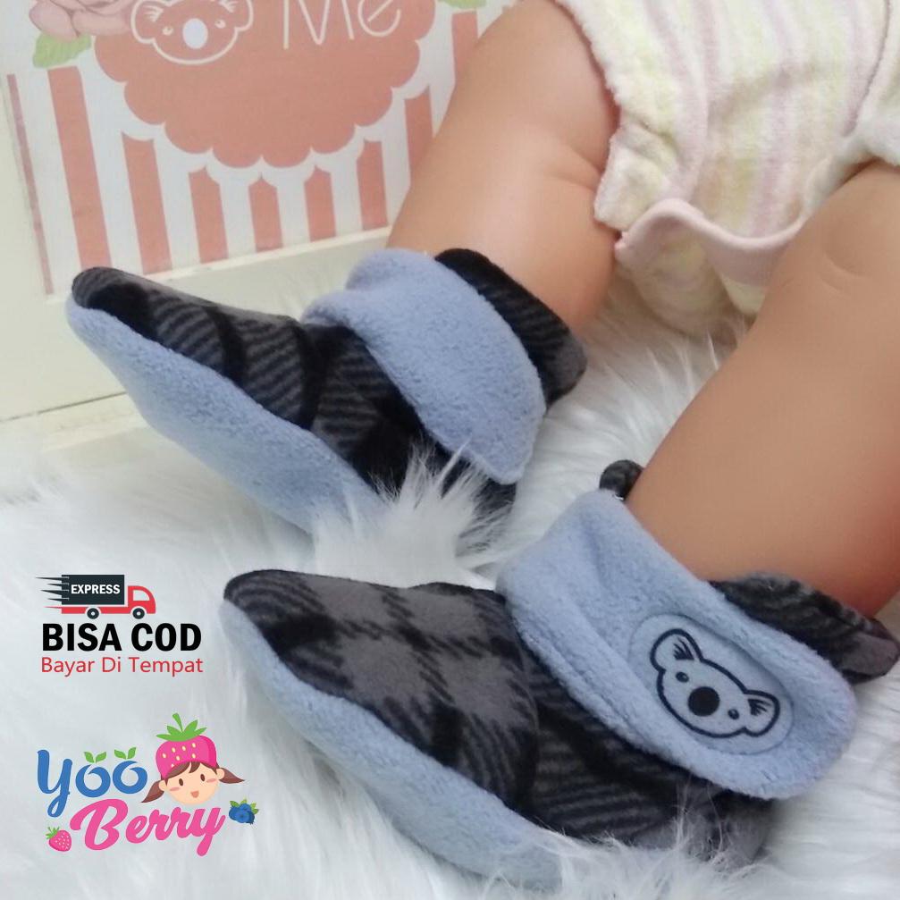 YooBerry Cuddle Me Sepatu Bayi Prewalker Fitted Booties Monochrome