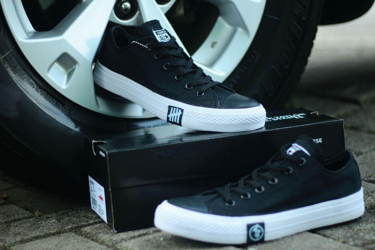 Sepatu Casual Sekolah Converse All Star Undefeated Low